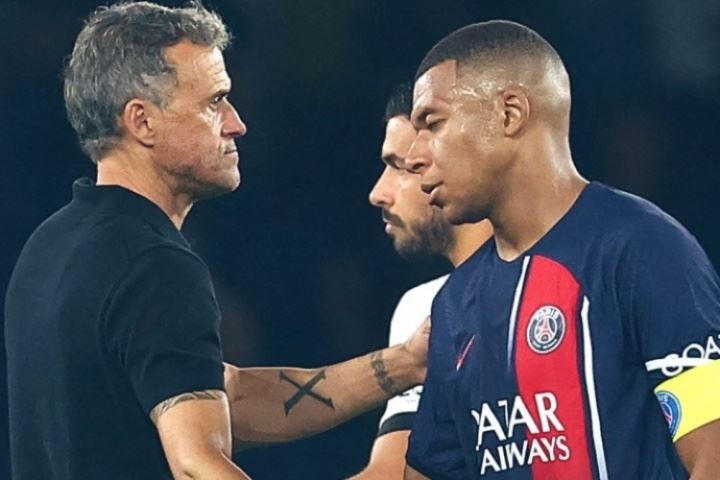 🤔恩里克：宁愿有4个各进12球的球员，也不想只有一个进40球的