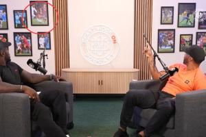 莱斯科特：我想要撞梅西，他不可能比我壮，结果他把我驼起来了