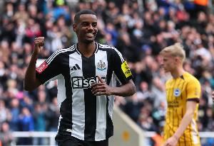 TA：纽卡对伊萨克态度变得更为强硬，利物浦可能再次提高报价