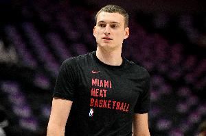 约维奇：我很乐意去打首发 但我在打替补时表现也很不错