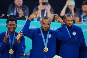 算上也是？费尔顿：不算詹库杜的话 爱德华兹是联盟前5球员