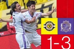 62466人观战!J联赛杯决赛,广岛三箭3-1柏太阳神夺队史第二冠