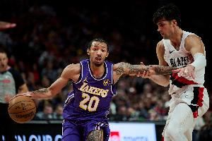 砍下25分6助!小尼克-史密斯谈半场呕吐:只是一点小状况 我没事