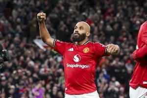 李-夏普：曼联需要补强边翼卫 姆伯莫能比肩英超最好的那些边锋